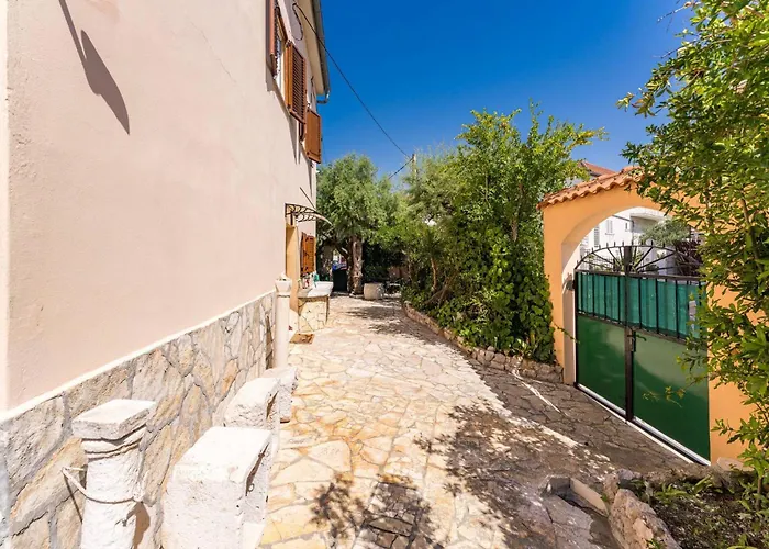 Ugljan Куклица