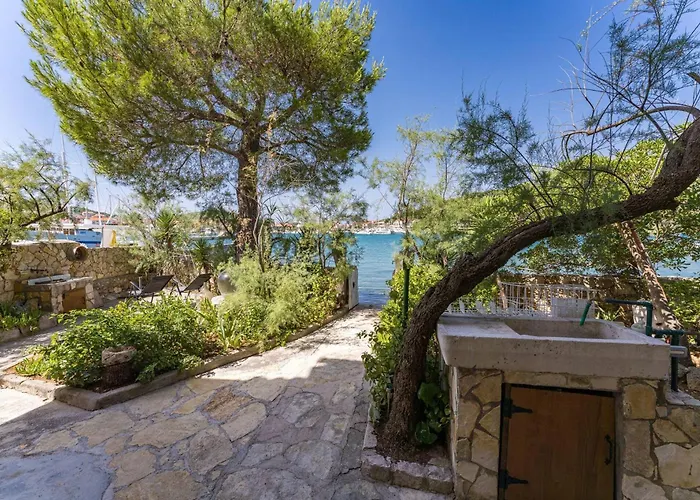 Апартаменты Ugljan