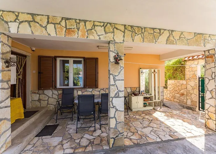 Ugljan * Куклица