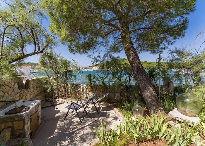 Апартаменты Ugljan *