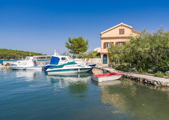 Апартаменты Ugljan *