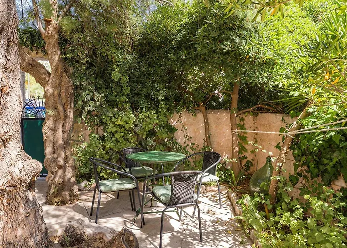 Ugljan Куклица